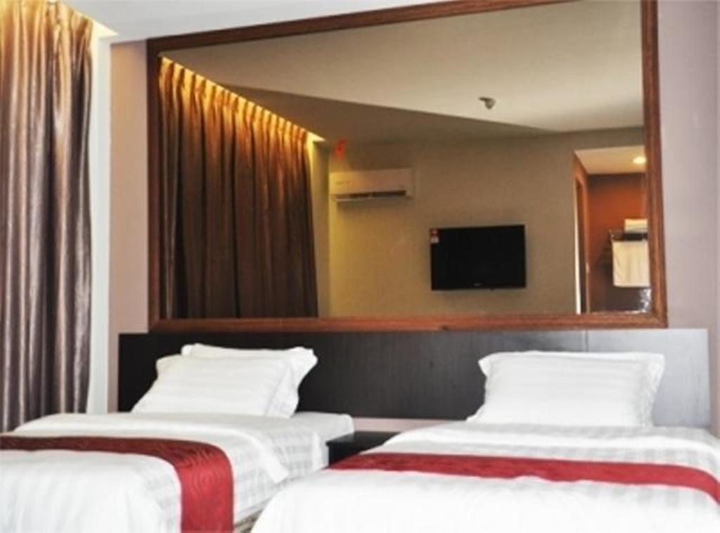 Goldenhill Hotel Кота Кинабалу Стая снимка
