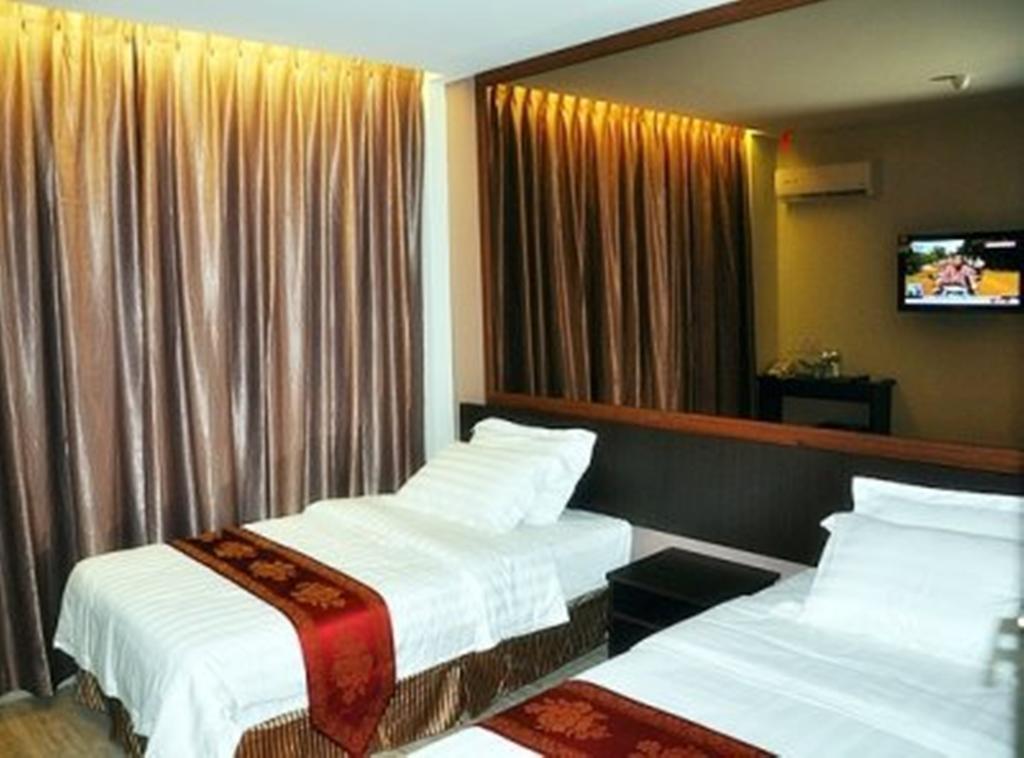 Goldenhill Hotel Кота Кинабалу Стая снимка