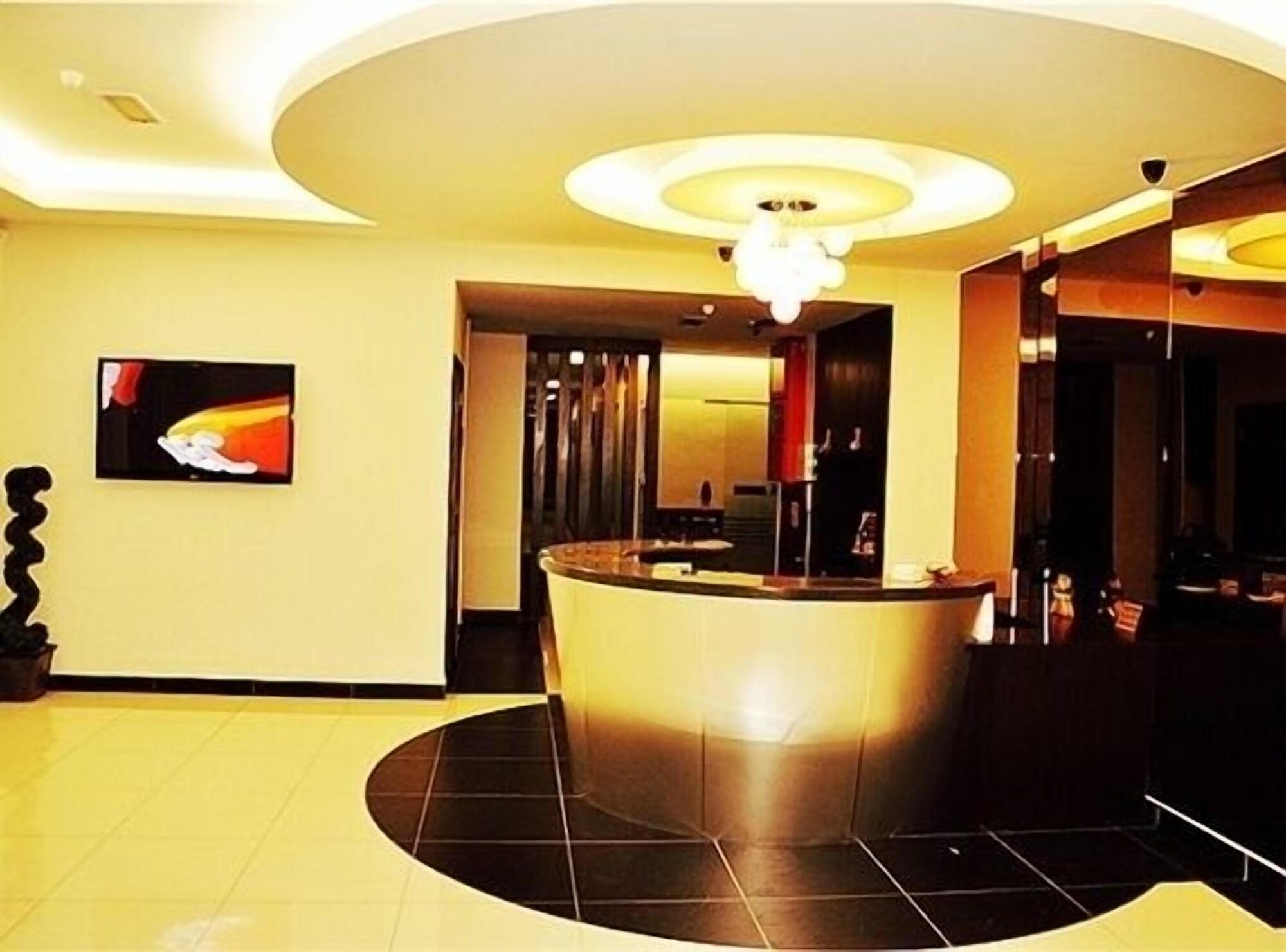 Goldenhill Hotel Кота Кинабалу Екстериор снимка