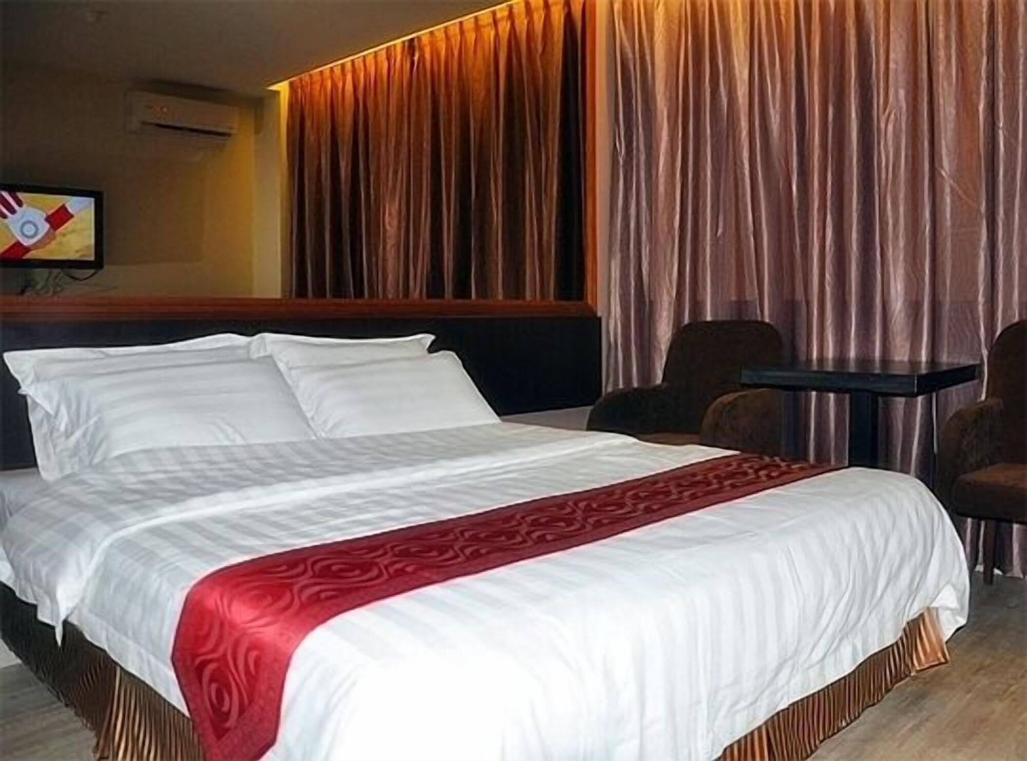 Goldenhill Hotel Кота Кинабалу Екстериор снимка