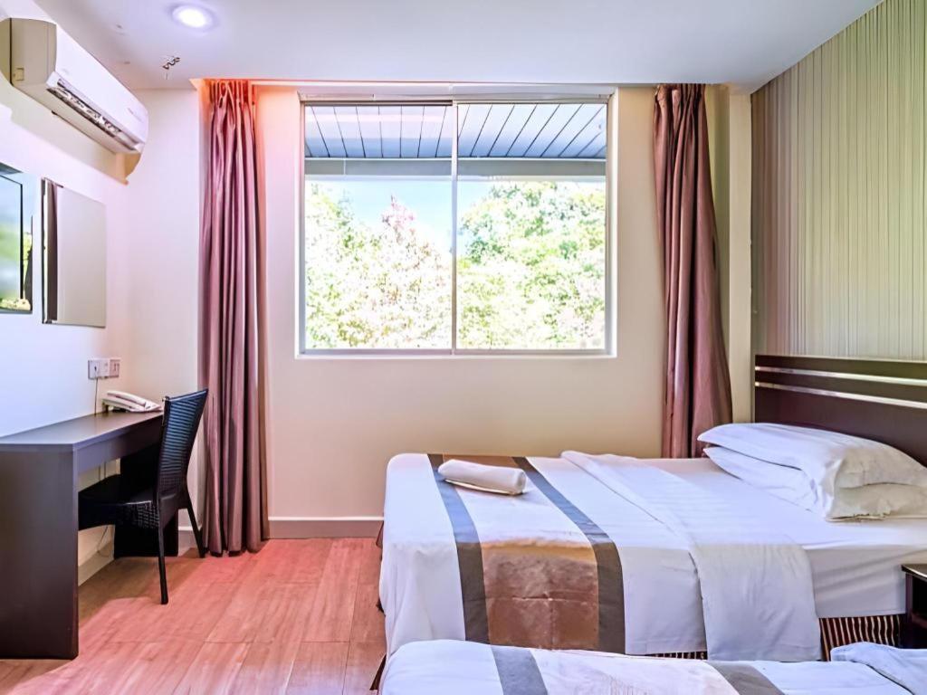 Goldenhill Hotel Кота Кинабалу Екстериор снимка