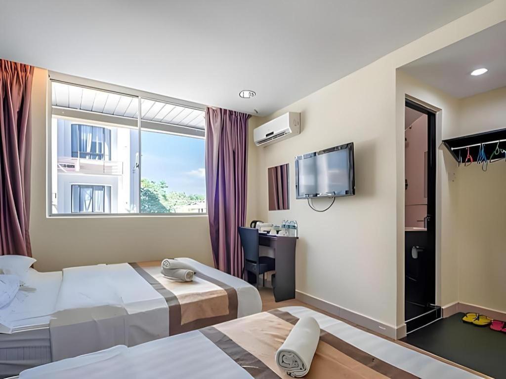Goldenhill Hotel Кота Кинабалу Екстериор снимка