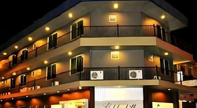 Goldenhill Hotel Кота Кинабалу Екстериор снимка