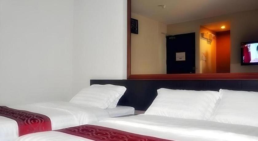 Goldenhill Hotel Кота Кинабалу Екстериор снимка