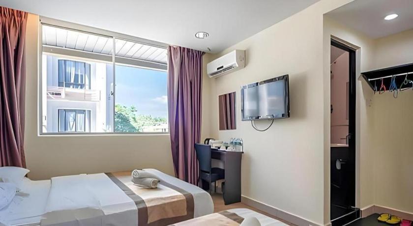 Goldenhill Hotel Кота Кинабалу Екстериор снимка