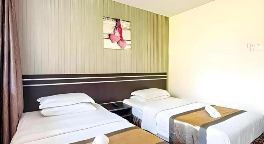 Goldenhill Hotel Кота Кинабалу Екстериор снимка