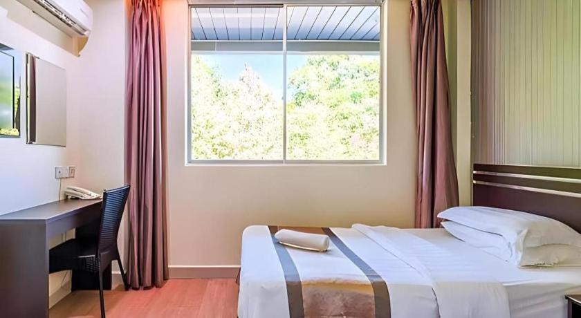 Goldenhill Hotel Кота Кинабалу Екстериор снимка