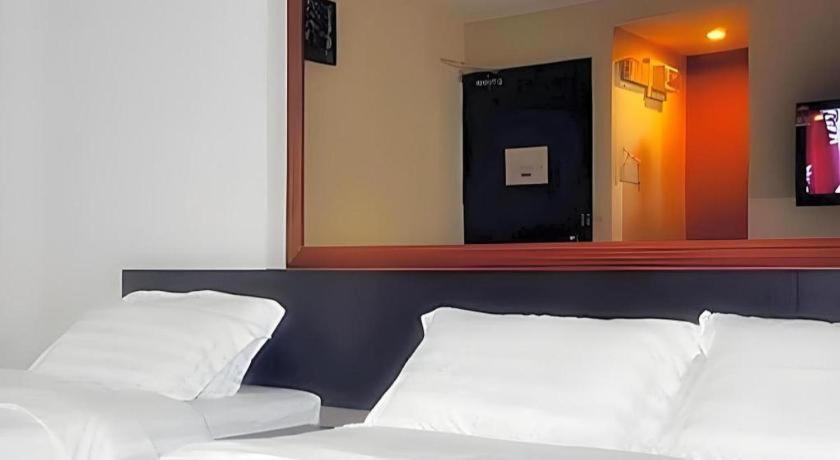 Goldenhill Hotel Кота Кинабалу Екстериор снимка